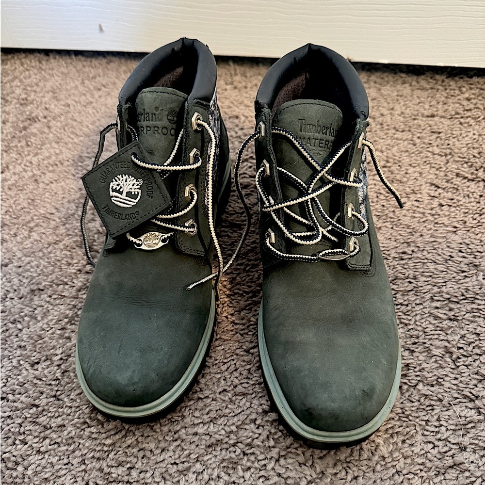 Ladies waterproof boots